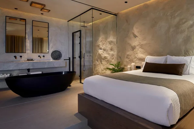 Grand, Suite, Private Heated Pool, North Wing، North Santorini Luxury Spa Hotel 4/9