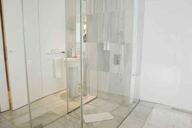 Room, Queen Bed, Lateral Side Sea View, Balcony، Hotel Aromar 2/2