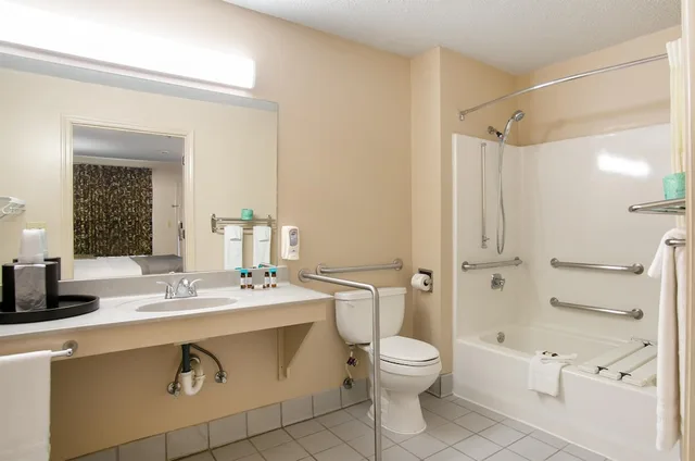 غرفة بسرير كينج لذوي الإعاقة، Americas Best Value Inn Rome 8/10