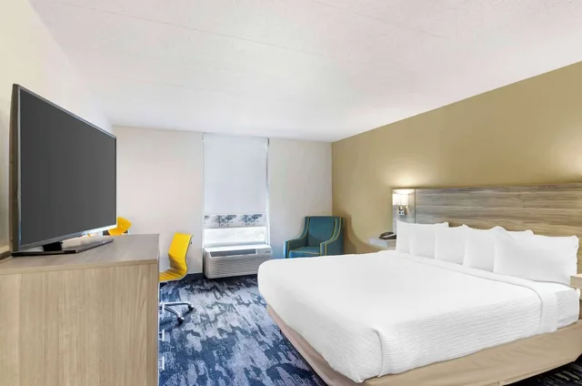 غرفة قياسية بسرير كينج، Best Western Plus Beckley Inn 1/6