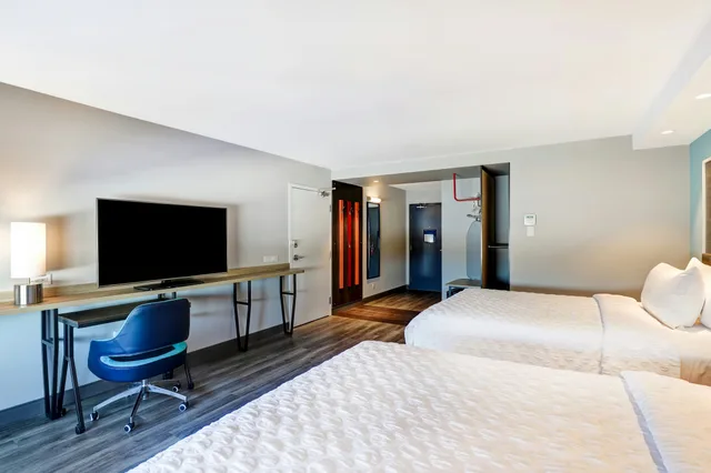 غرفة بسريرين كوين لذوي الإعاقة، Tru By Hilton Edmonton Windermere Ab 2/4