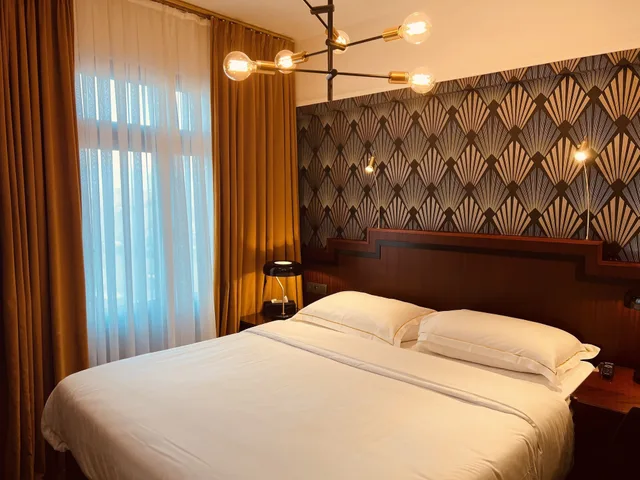 غرفة مفردة بسرير كينج، Gatsby Hotel 1/5