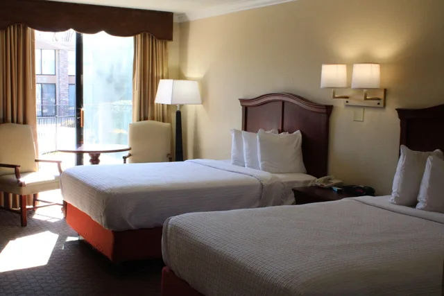 غرفة بسريرين مزدوجين لذوي الإعاقة، Best Western Plus Burlington 3/5