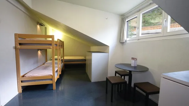 سكن مشترك مختلط بثمانية أسرّة، Youth Hostel Zermatt 1/2