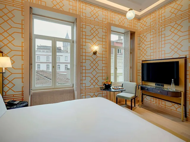 Superior, King Bed, The Galata Hotel Istanbul - MGallery Collection 5/7