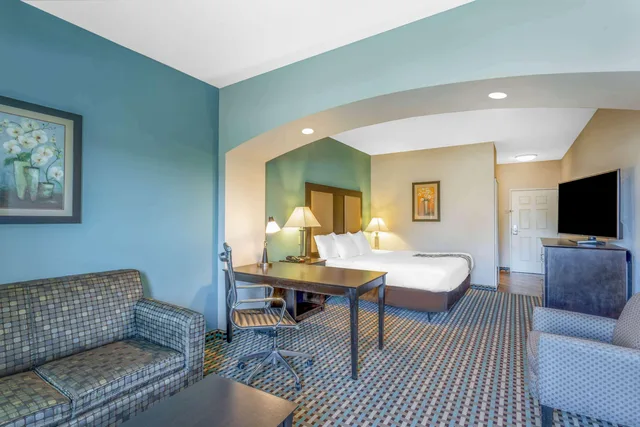 جناح بغرفتي نوم، La Quinta Inn & Suites by Wyndham Ely 1/2