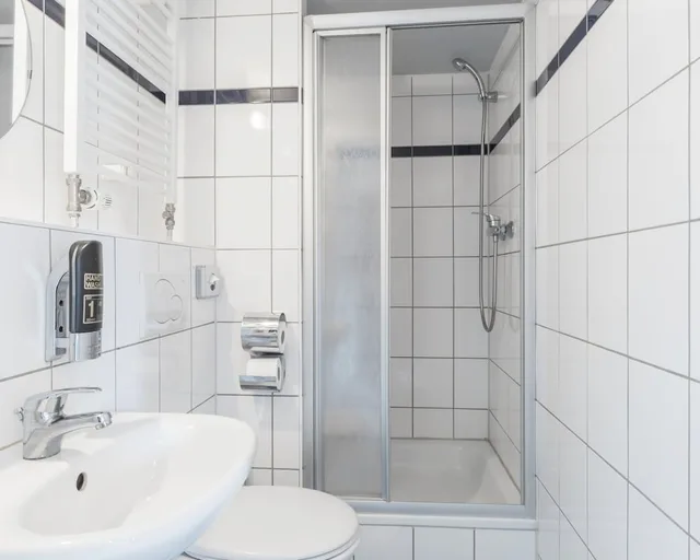 غرفة مفردة، A&O Koln Neumarkt 8/16