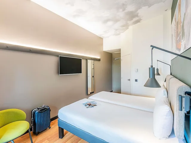 Renovated, Twin Beds, Ibis Lisboa Parque Das Nacoes 4/7