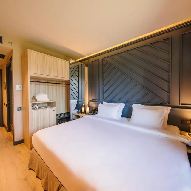 Standard, Double or Twin Bed, French Balcony، Sandali Metekhi Boutique hotel 4/6