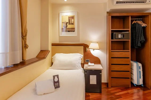 غرفة ثلاثية بثلاثة أسرّة، B&B HOTEL Firenze Pitti Palace al Ponte Vecchio 3/9