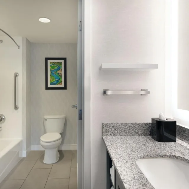 جناح استوديو بسرير كينج مع أريكة بحوض استحمام لذوي الإعاقة، Residence Inn By Marriott Boston Back Bay Fenway 10/10