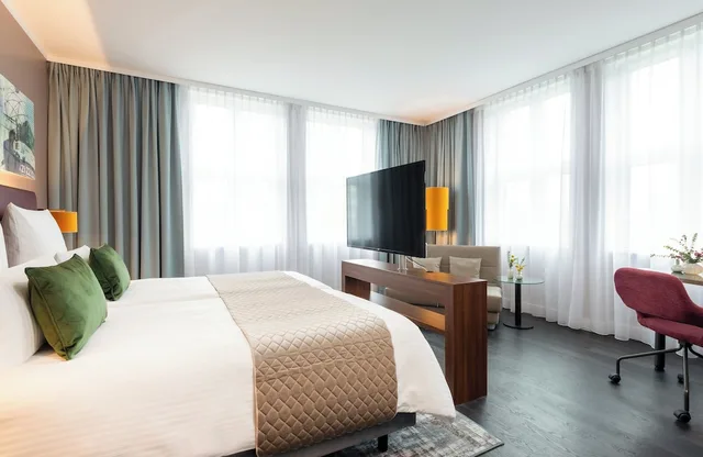 جناح جونيور بسريرين منفصلين، Leonardo Royal Hotel Berlin Alexanderplatz 1/4