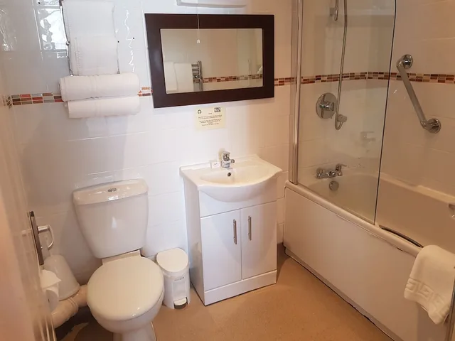 غرفة عائلية بسرير مزدوج وسريرين منفصلين، Welbeck Hotel and Restaurant 5/6