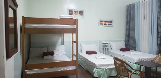 1 Bedroom, Family, The Old Orangewood Bed And Breakfast 1/2