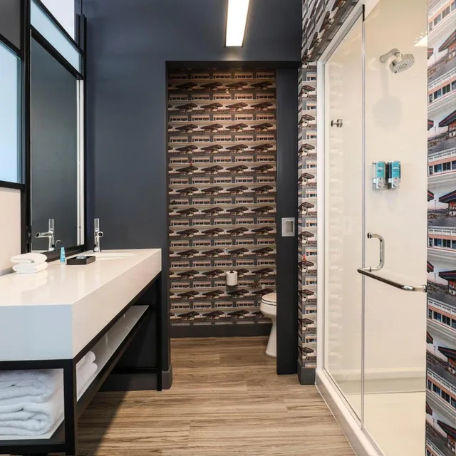 Aloft, Superior, 2 Queen Beds, Corner، Aloft Reno Tahoe International Airport 2/2