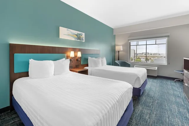 غرفة قياسية بسريرين كوين، Best Western Plus Miami Airport North Hotel & Suites 1/8