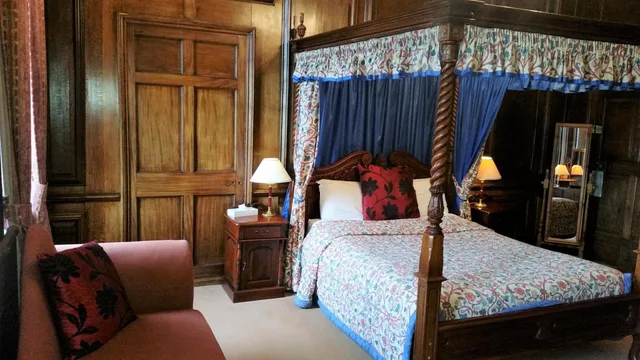 جناح بإطلالة على الحديقة بغرفة نوم واحدة، Haughton Hall 2/5