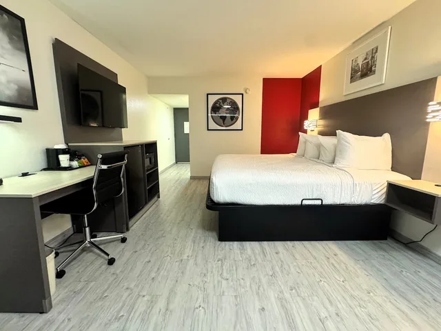 غرفة بسرير كينج، Ramada By Wyndham Tuscaloosa 6/10