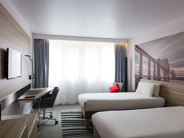 غرفة قياسية بسريرين منفصلين، NOVOTEL EDINBURGH CENTRE 3/9