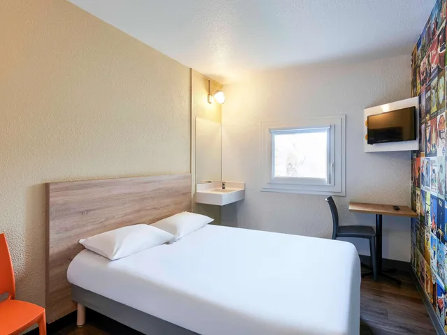 Tande, Double Bed, Shared Bathroom، Hotelf1 Chilly Mazarin Les Champarts 5/10
