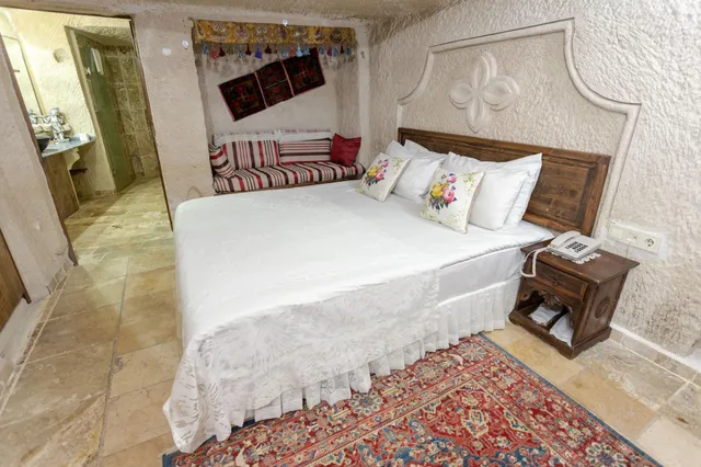 Superior, Garden Area، Roc Of Cappadocia 1/7