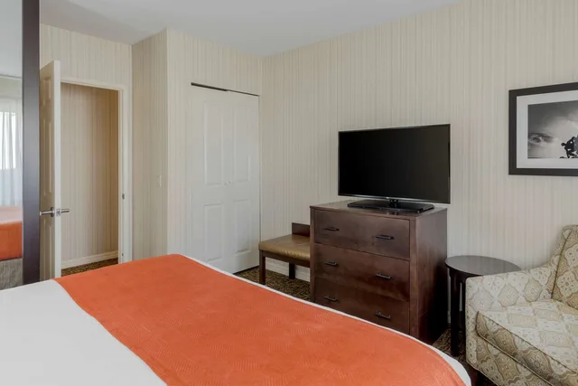 جناح بسرير كينج مع أريكة بمنطقة جلوس، Best Western Plus Big America 4/7