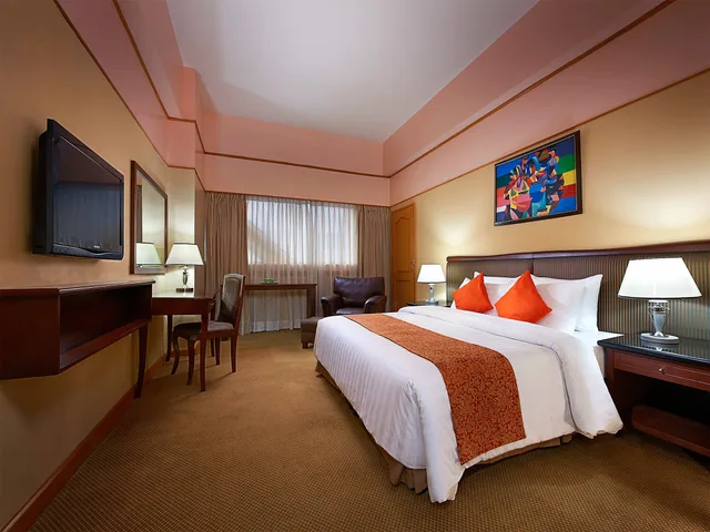غرفة ديلوكس بسرير مزدوج أو سريرين منفصلين، Berjaya Makati Hotel 2/5