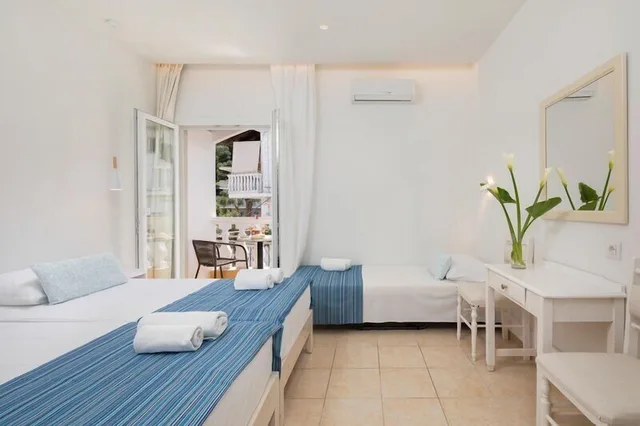 غرفة كلاسيكية بسرير كوين بشرفة، Bella Vista hotel & studios Corfu 7/8