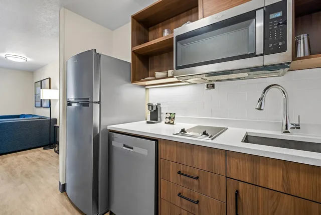 جناح بسرير كينج، Everhome Suites Rochester Greece 7/10