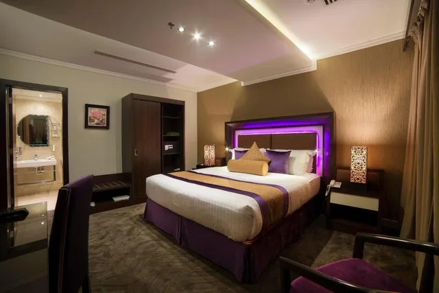 Diplomat, Suite, Queen Bed، فندق جولدن بوجاري كيان(Golden Bujari Kyan Hotel) 2/3