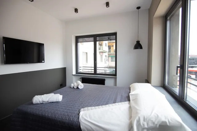 غرفة فاخرة ثلاثية بسرير كوين وسرير فردي بإطلالة على المدينة، Napoliurbansuite 1/5