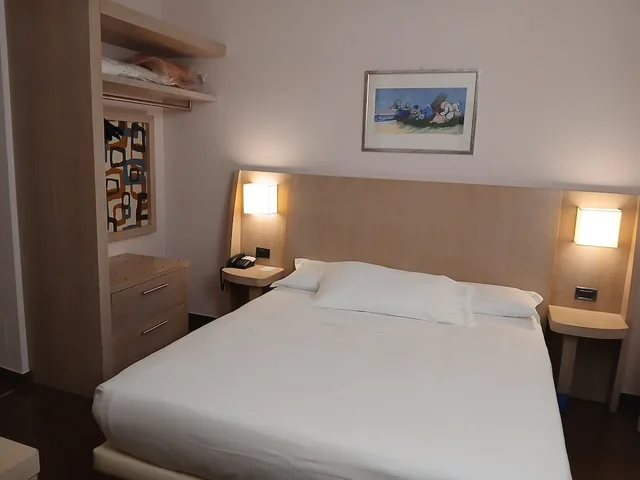 غرفة بسرير كوين، Hotel Chiaraluna 2/8