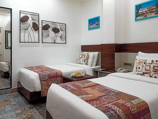 غرفة كلاسيكية بسريرين منفصلين، Sterling Marbella Dehradun 3/4