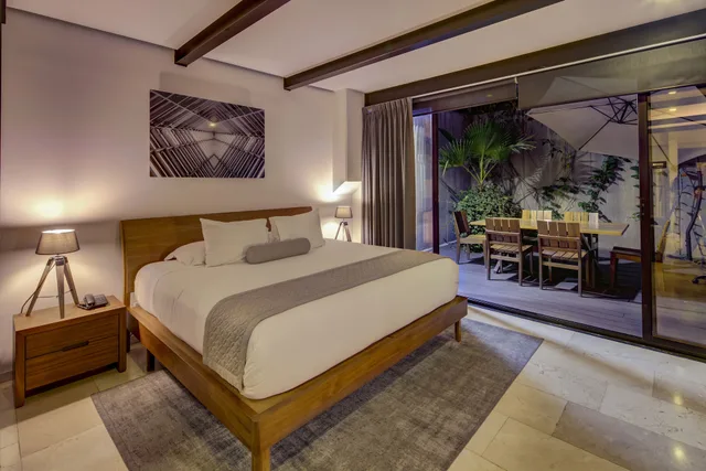جناح سوبيريور بسرير كينج بشرفة، MX Grand Suites 2/8
