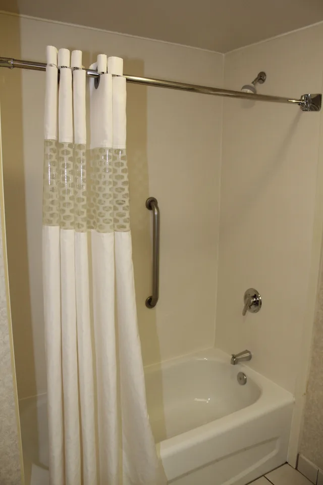 غرفة بسريرين مزدوجين، Hampton Inn Suites Nashville Green Hills 2/2
