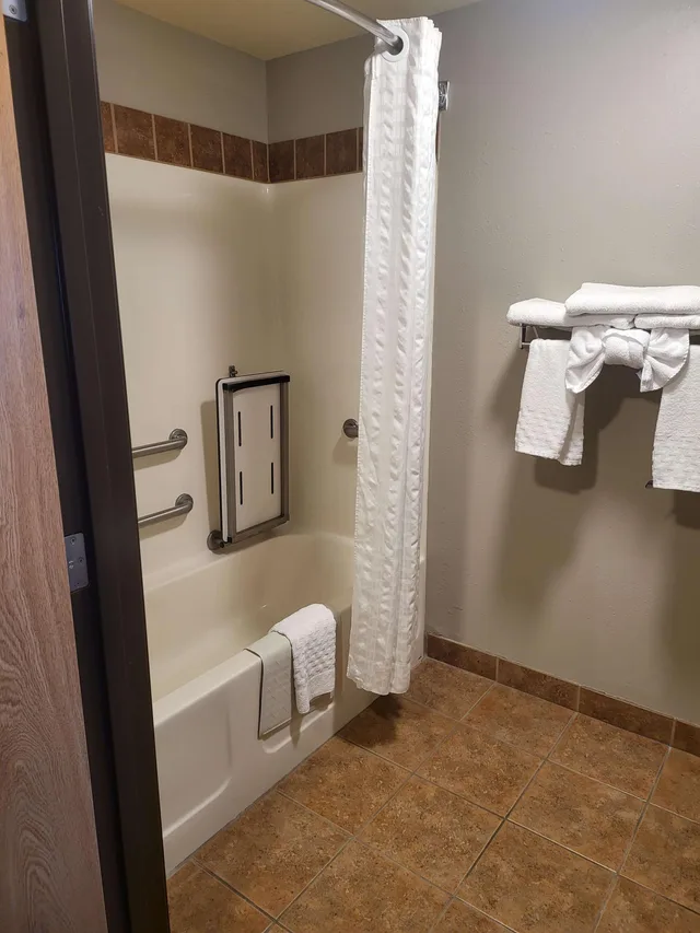 Room, Best Western Sawtooth Inn & Suites 6/6