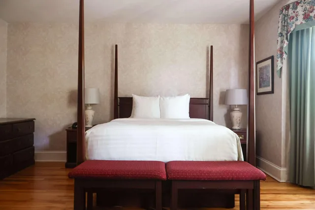 غرفة بسرير كوين، Quality Inn & Suites Charlottetown Downtown 1/2
