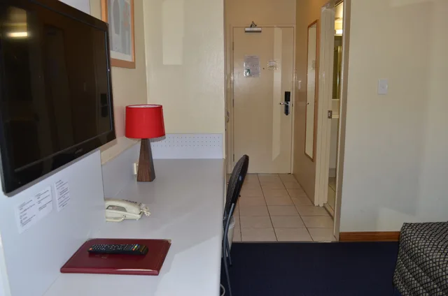 Standard, Twin Beds, Stair Access Only، AIRPORT MOTEL 3/3