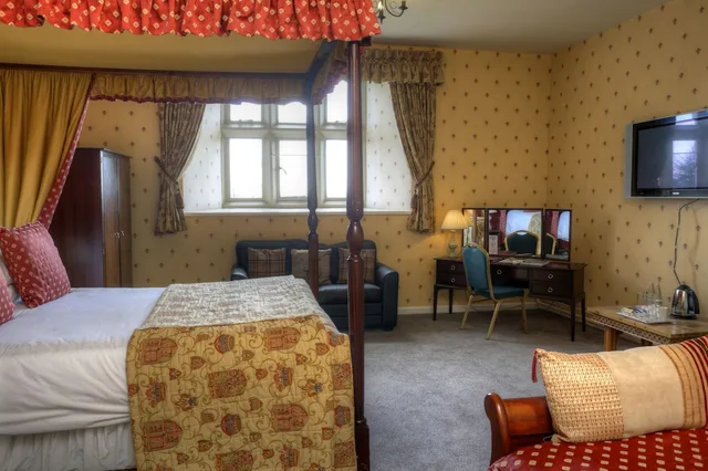غرفة قياسية بسرير مزدوج، Walworth Castle Hotel, BW Signature Collection 6/10
