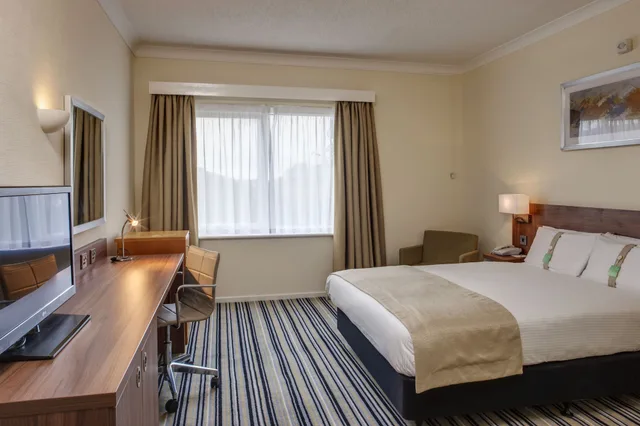 جناح بسرير كينج بشرفة، Holiday Inn Norwich North Hotel 2/5