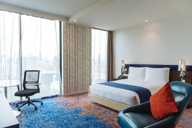 Xtra Space, Queen Bed, City View، Holiday Inn Express Bangkok Siam 3/5