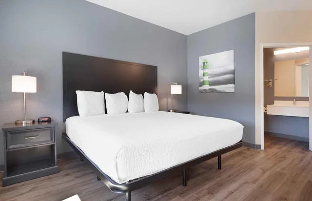 غرفة قياسية بسرير كينج، Extended Stay America Suites Baytown 4/6