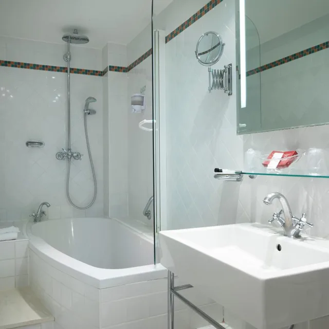 غرفة سوبيريور بسرير كينج، Elysees Hotel 5/6