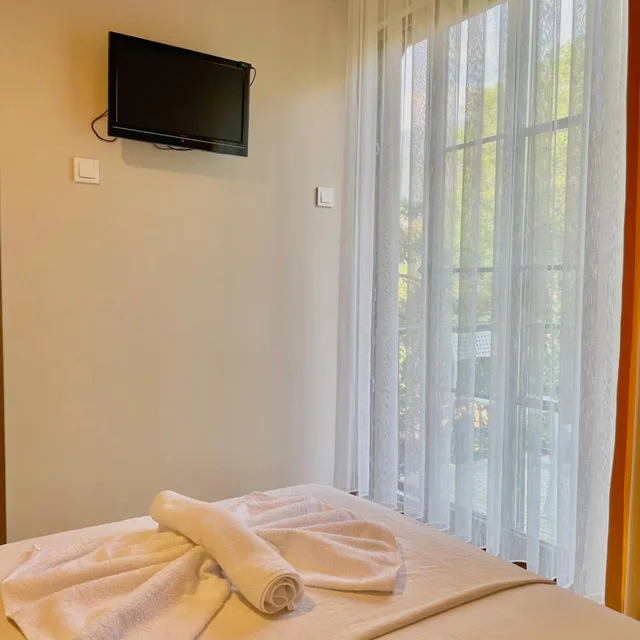 غرفة كلاسيكية ثلاثية، Cennet Hotel 2/5