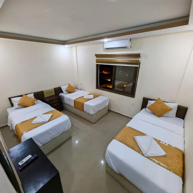 غرفة ثلاثية، Petra Gate Hotel 5/10