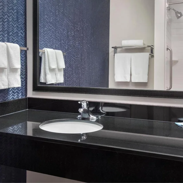 غرفة ديلوكس بسرير كينج، Fairfield Inn Suites Watertown Thousand Islands 4/6