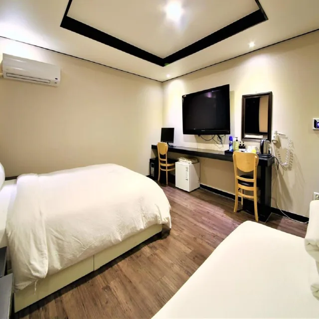 غرفة قياسية بسريرين منفصلين، Elysee Hotel 8/10