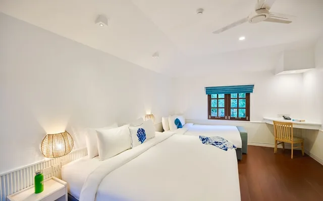 بنغل عائلي ثلاثي بسرير كينج بحمام خاص مع أريكة، Lub d Koh Tao Tanote Bay 9/10