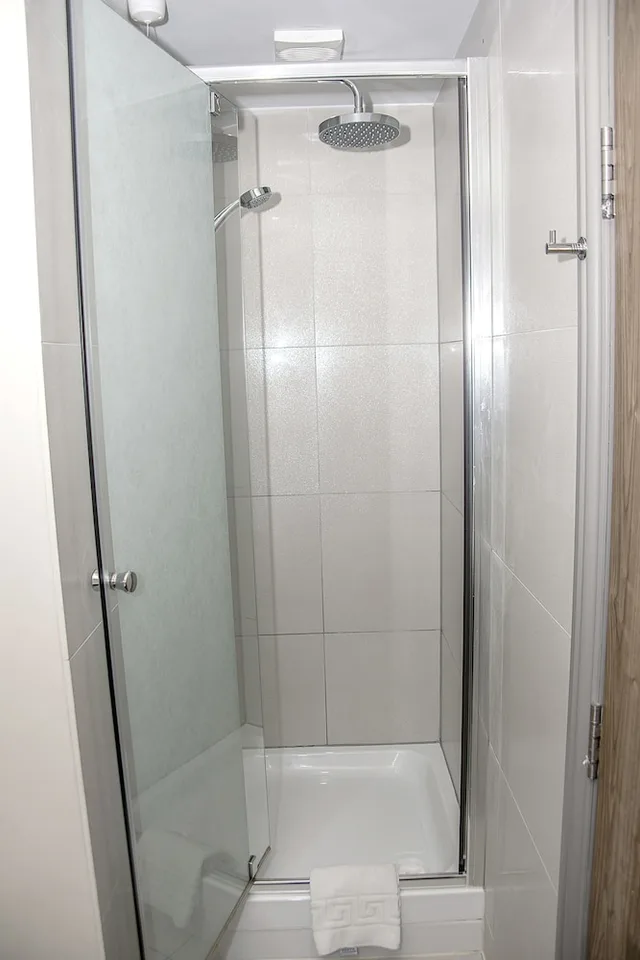 غرفة قياسية صغيرة بسرير مزدوج، Base Serviced Apartments - City Road 4/4