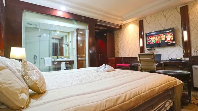 غرفة تنفيذية بسرير كينج، Skycity Hotel 2/10